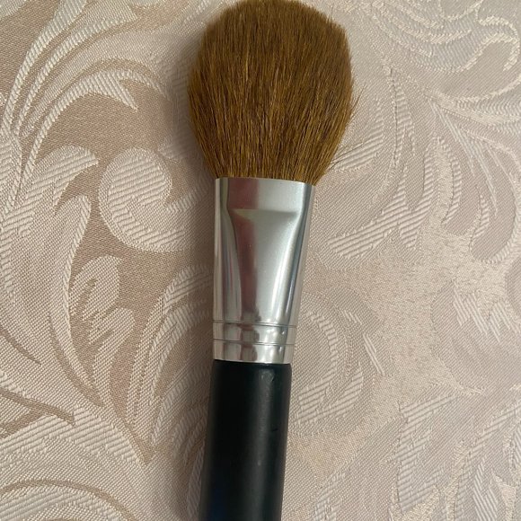 BareMinerals Flawless Application Face Brush Black Handle New; no pkg - Picture 2 of 3